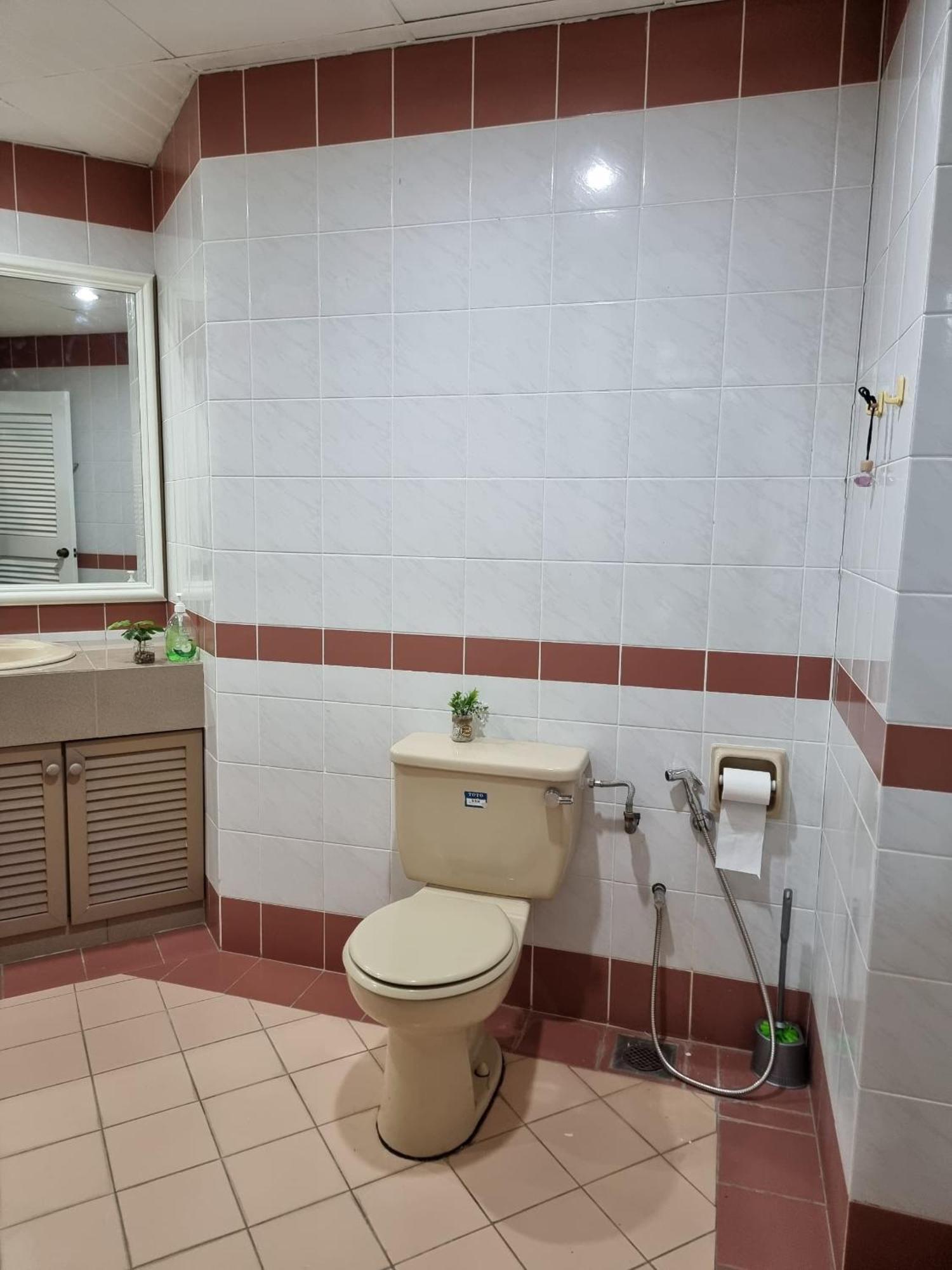 Cozzzy Hut Riverbank Suites Kuching With Spectacular River View Eksteriør bilde