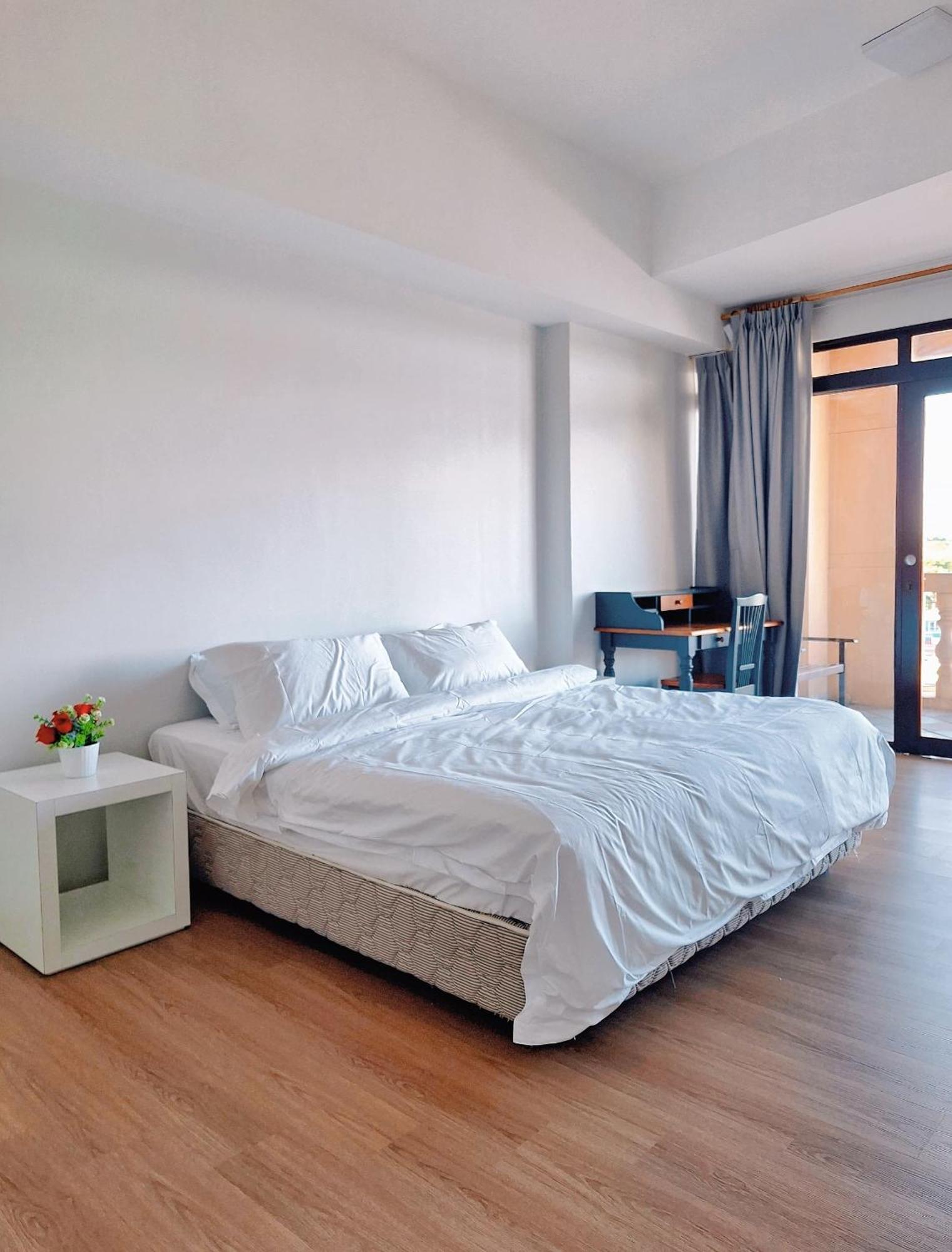 Cozzzy Hut Riverbank Suites Kuching With Spectacular River View Eksteriør bilde
